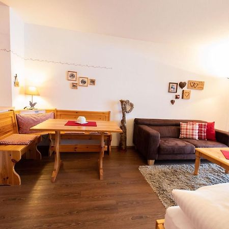 Enzian Apartment ไกรน์เนา ภายนอก รูปภาพ