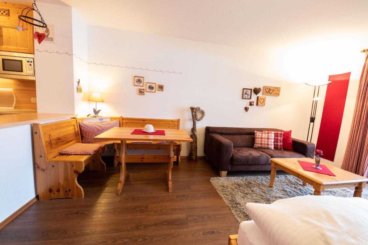 Enzian Apartment ไกรน์เนา ภายนอก รูปภาพ
